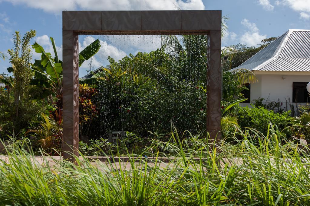 Etoile Labrine Guest House La Digue Εξωτερικό φωτογραφία